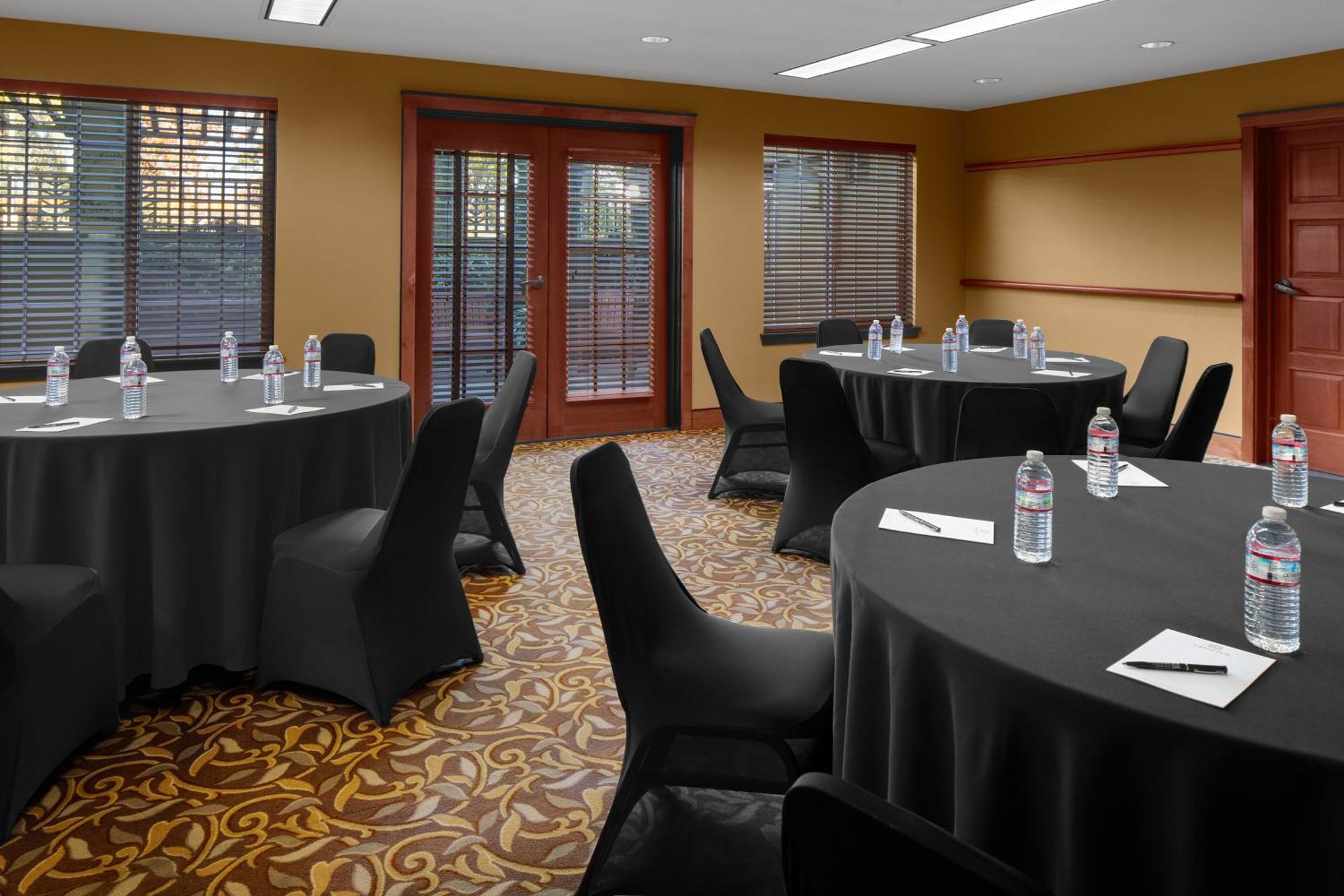 Larkspur Landing Extended Stay Suites Bellevue Εξωτερικό φωτογραφία